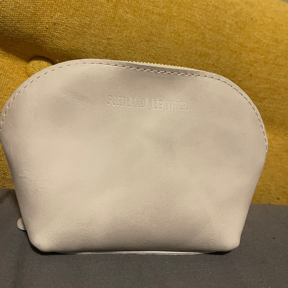 Beluga Bella Makeup Bag-PORTLAND LEATHER